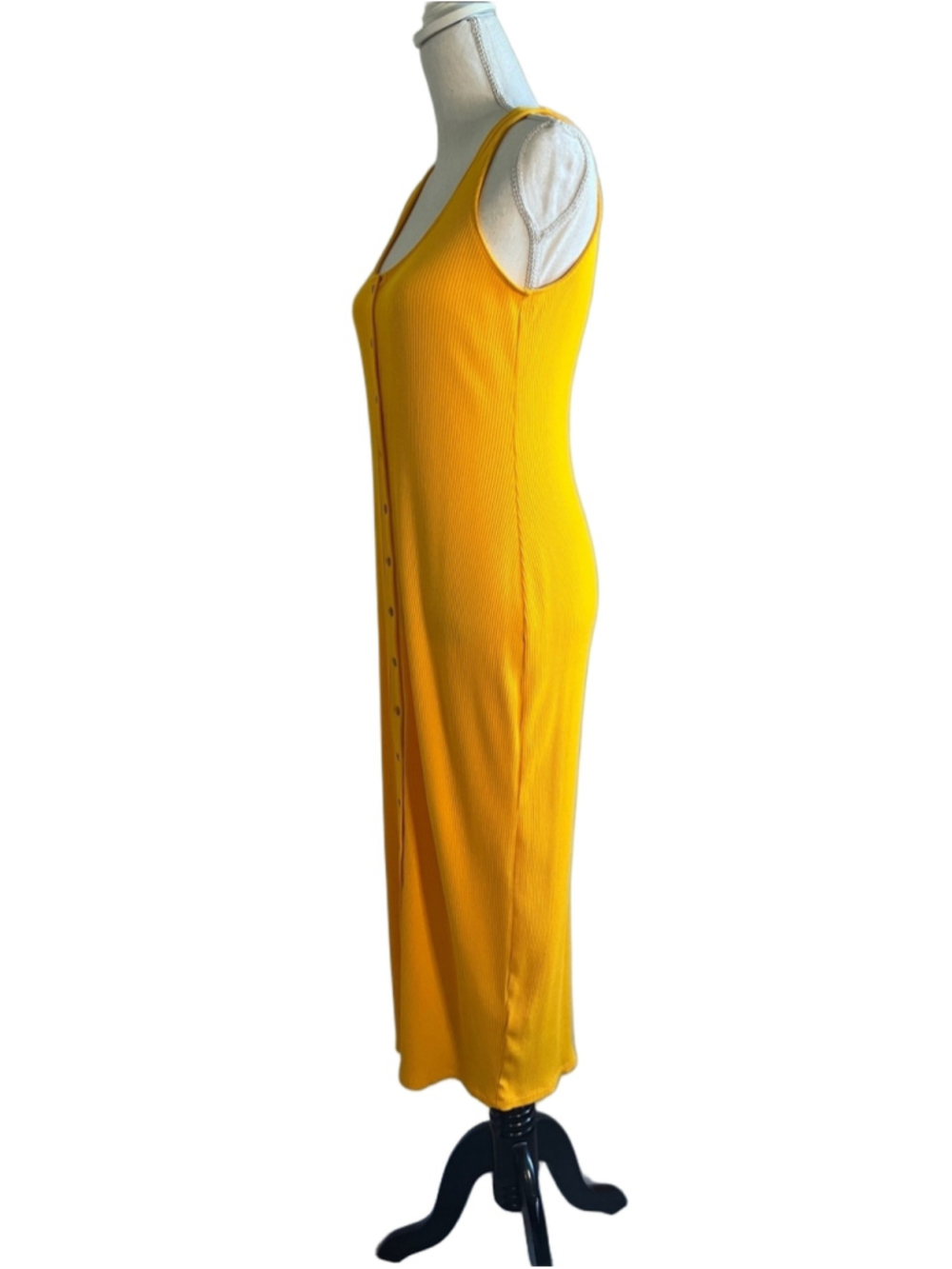 Sleeveless Yellow Ribbed Button-Front Maxi Dress - Picture 3 of 4